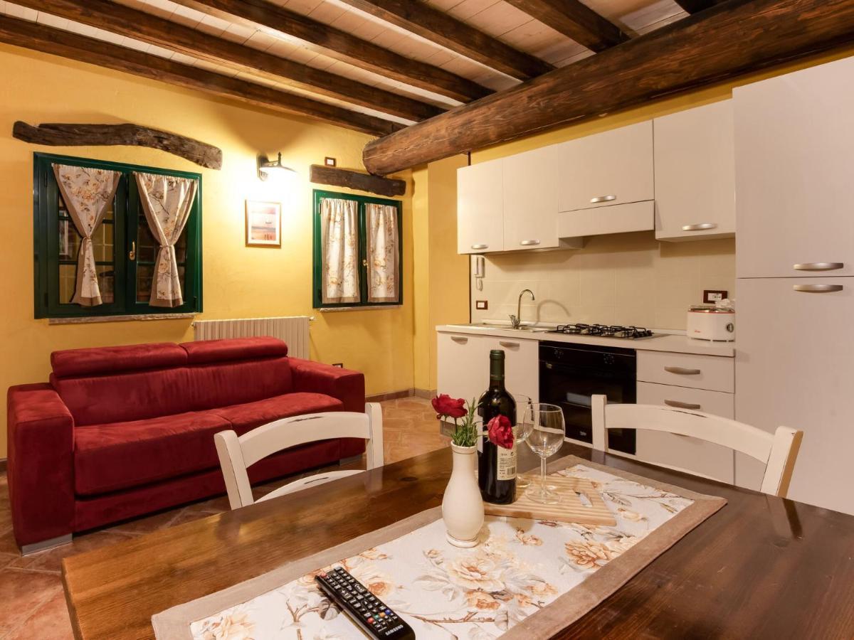 Вилла Beautiful Chalet With Swimming Pool In Lombardy Мароне Экстерьер фото