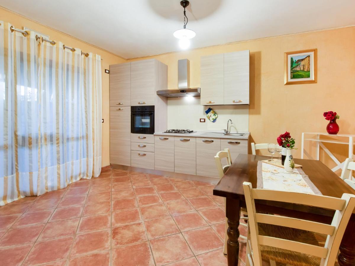 Вилла Beautiful Chalet With Swimming Pool In Lombardy Мароне Экстерьер фото
