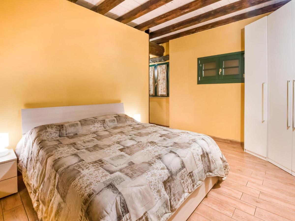 Вилла Beautiful Chalet With Swimming Pool In Lombardy Мароне Экстерьер фото