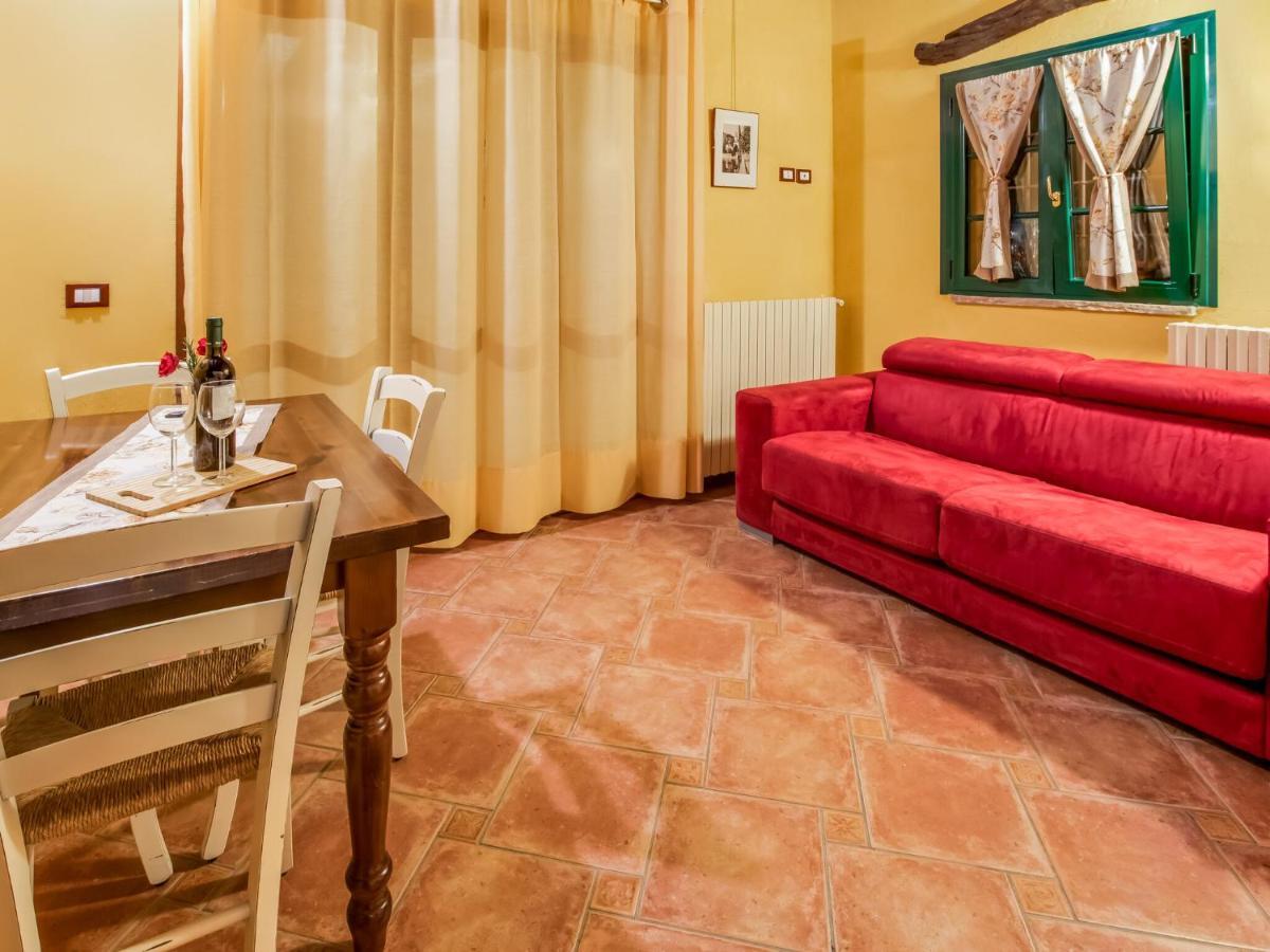 Вилла Beautiful Chalet With Swimming Pool In Lombardy Мароне Экстерьер фото