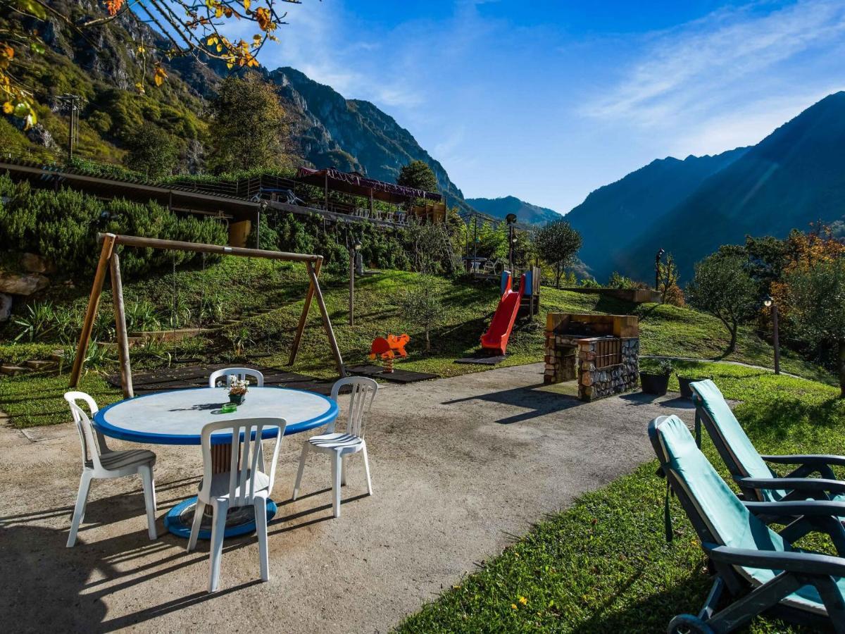 Вилла Beautiful Chalet With Swimming Pool In Lombardy Мароне Экстерьер фото
