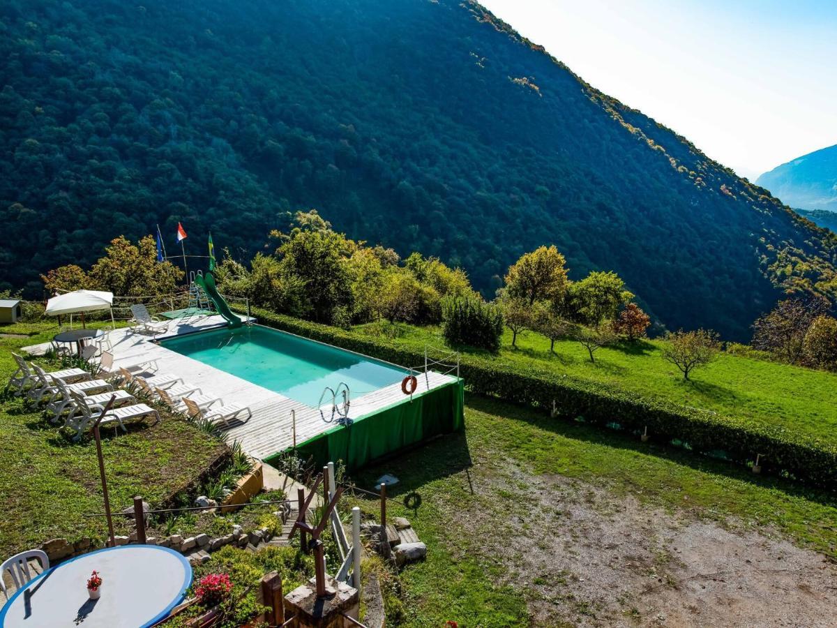 Вилла Beautiful Chalet With Swimming Pool In Lombardy Мароне Экстерьер фото